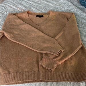 Banana Republic V-Neck Sweater in Camel XL